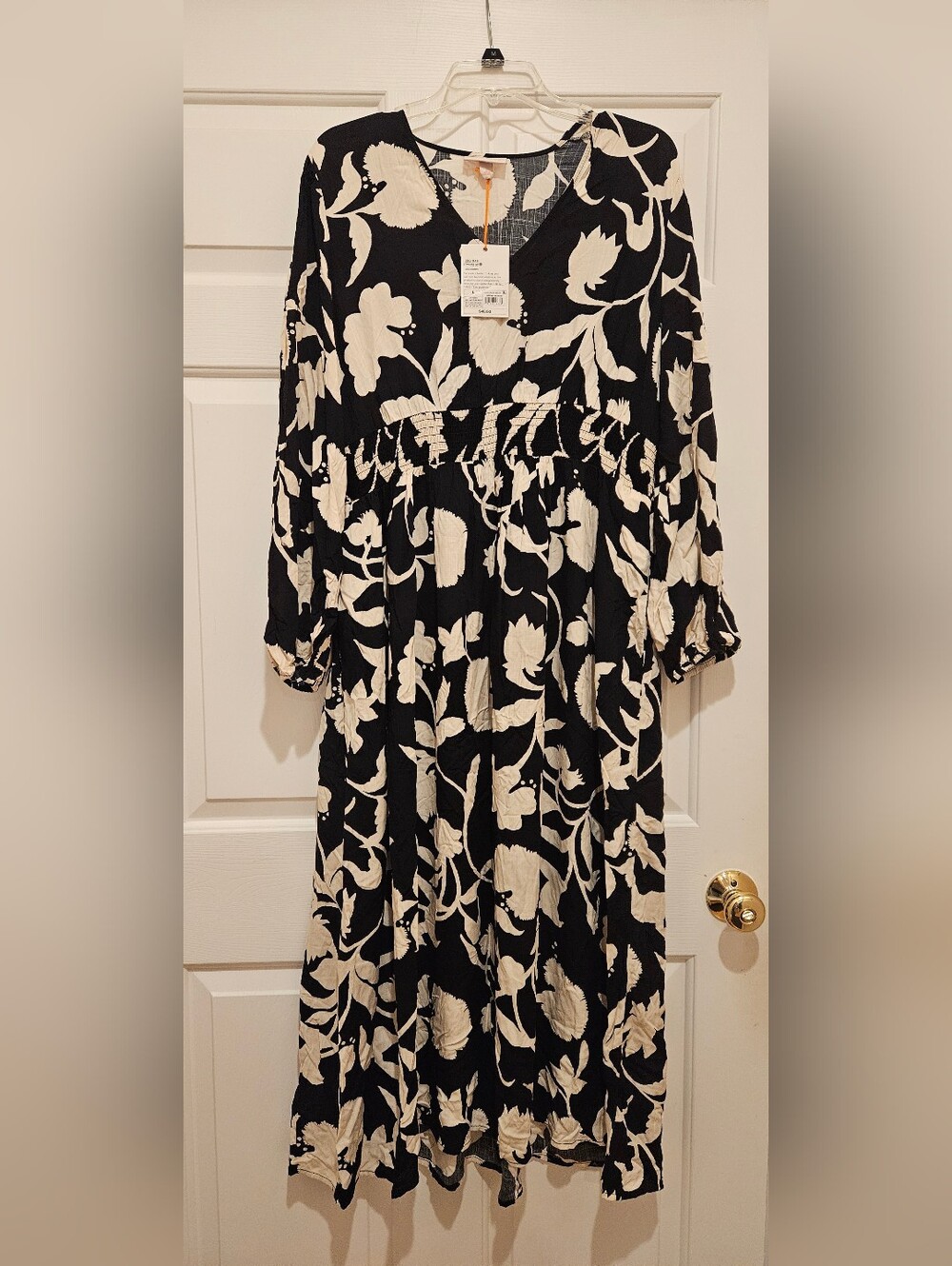 Knox Rose Black & Cream Floral Long Sleeve Dress